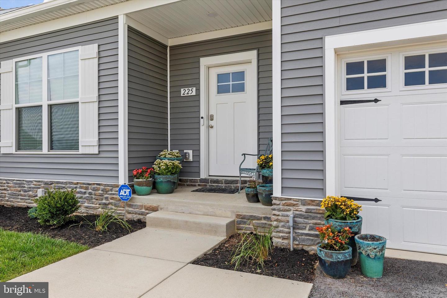 Property Photo:  225 Ridge View Lane  PA 17331 