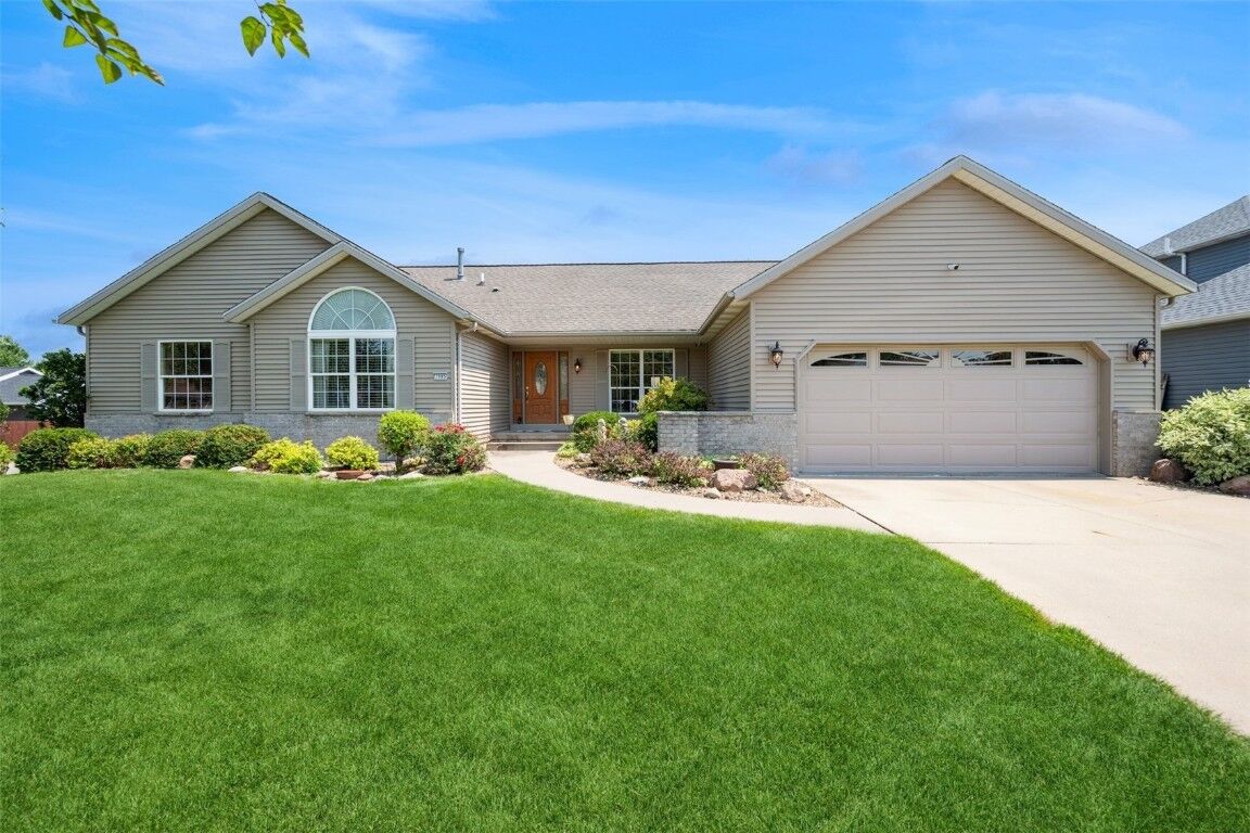 Property Photo: 1985 39th Street IA 52302