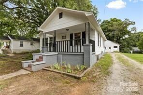 Property Photo: 323 E 20th Street NC 28083