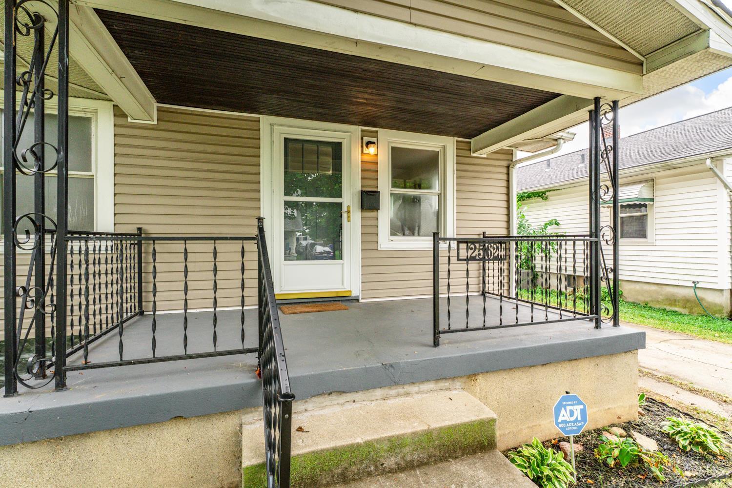 Property Photo: 2562 Freeman Avenue OH 45015