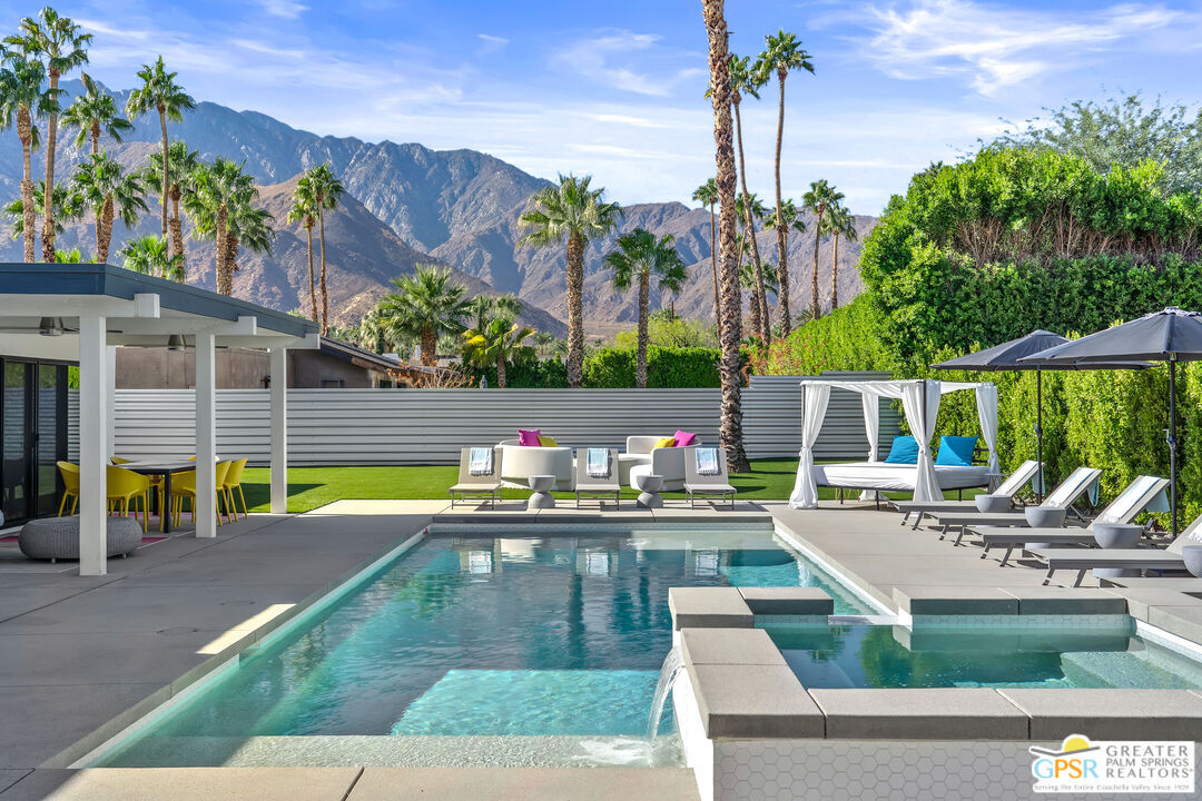 Property Photo: 888 E El Conquistador CA 92262