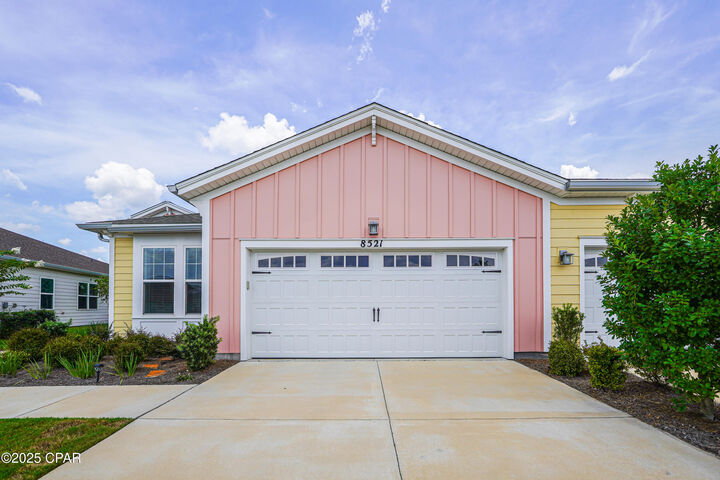 Property Photo: 8521 Island Breeze Avenue FL 32413