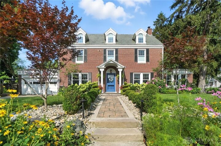 2101 Far Hills Avenue  Oakwood OH 45419 photo