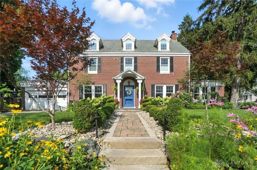 Property Photo:  2101 Far Hills Avenue  OH 45419 