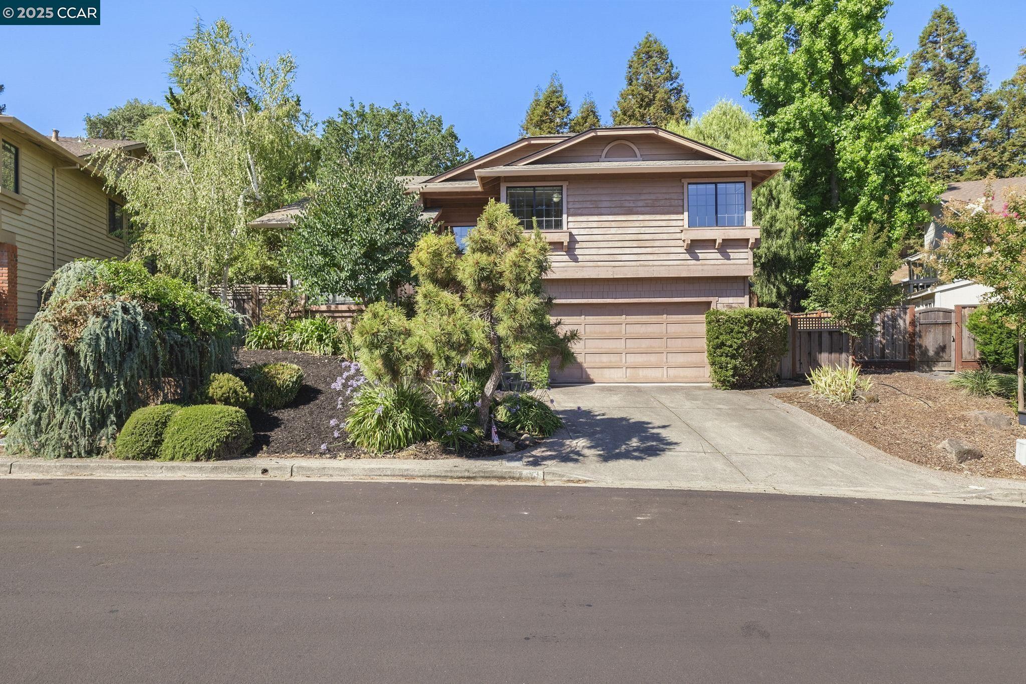 Property Photo:  1743 Jeanne Cir  CA 94553 
