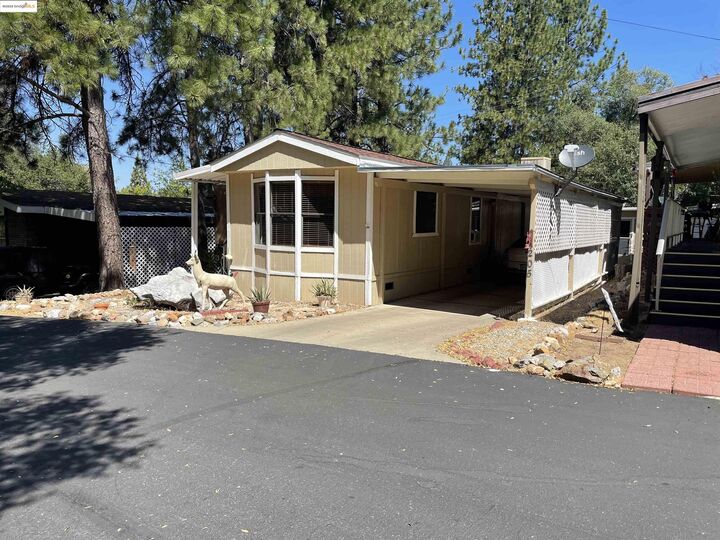 Property Photo: 10956 Green St 205 CA 95310