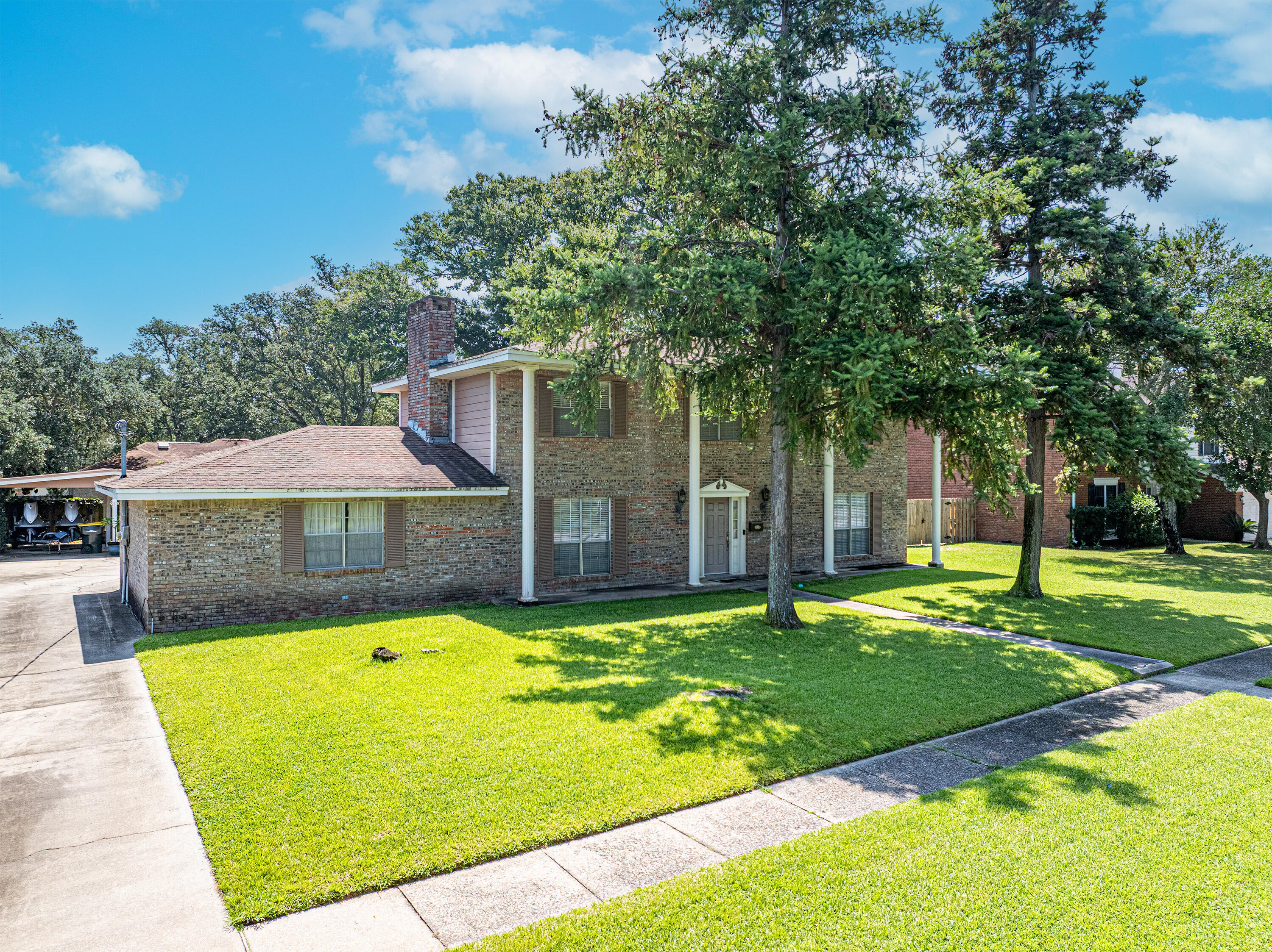 Property Photo:  302 NW Briarwood Circle  FL 32548 