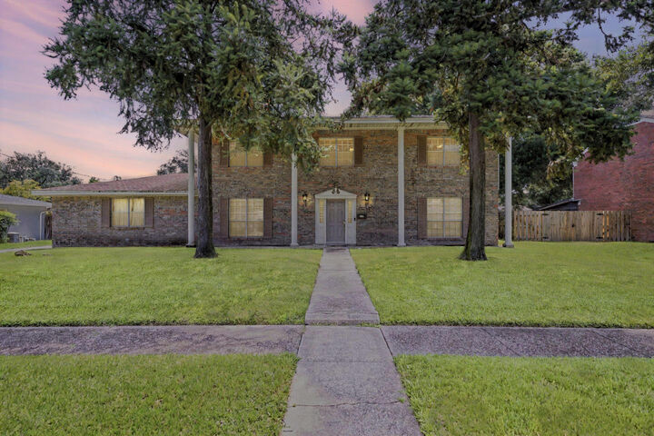 Property Photo: 302 NW Briarwood Circle FL 32548