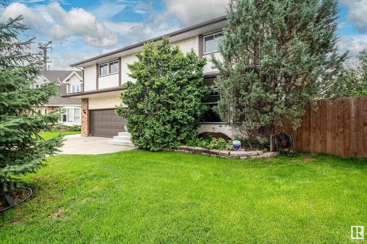 Property Photo:  11103 21 Avenue NW  AB T6J 5C7 