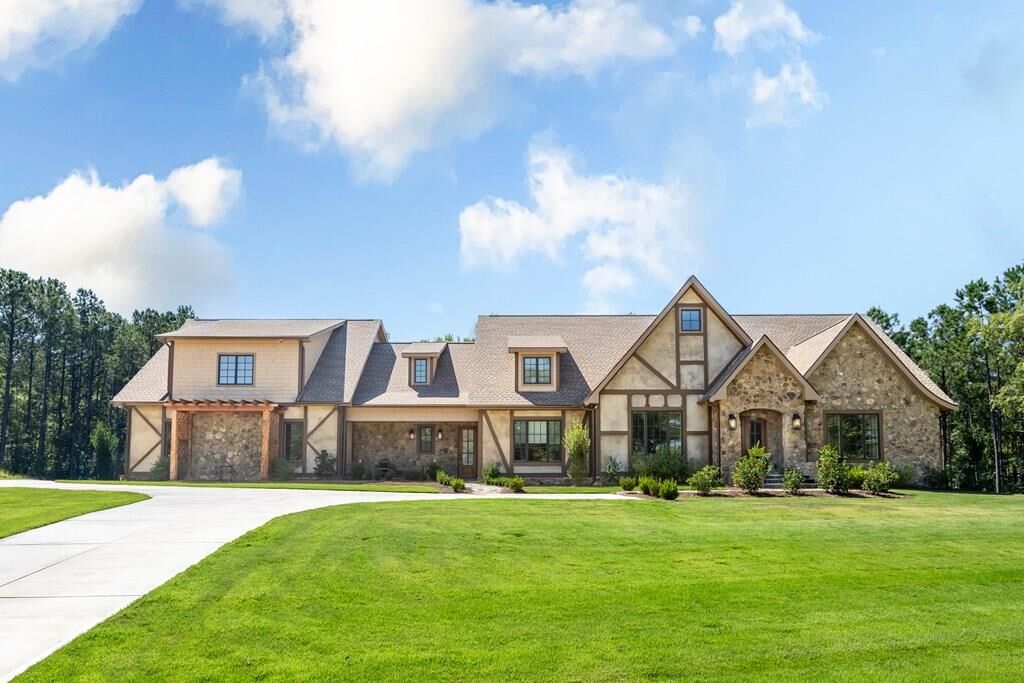 Property Photo:  8511 Lake Bright Drive  GA 31904