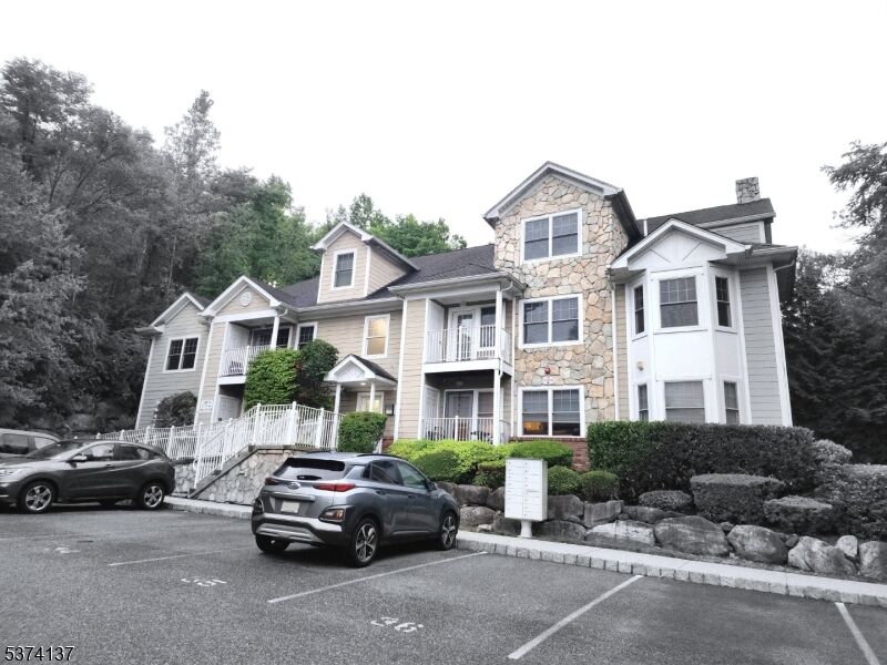 Property Photo:  5 Hamburg Tpke 5  NJ 07405 
