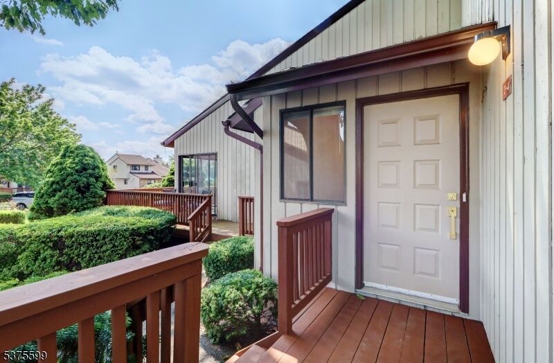 Property Photo: 250 Ridgedale Ave I-4 NJ 07936
