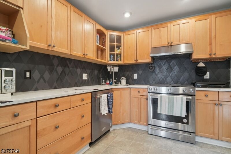 Property Photo: 47 Howard Ct NJ 07103