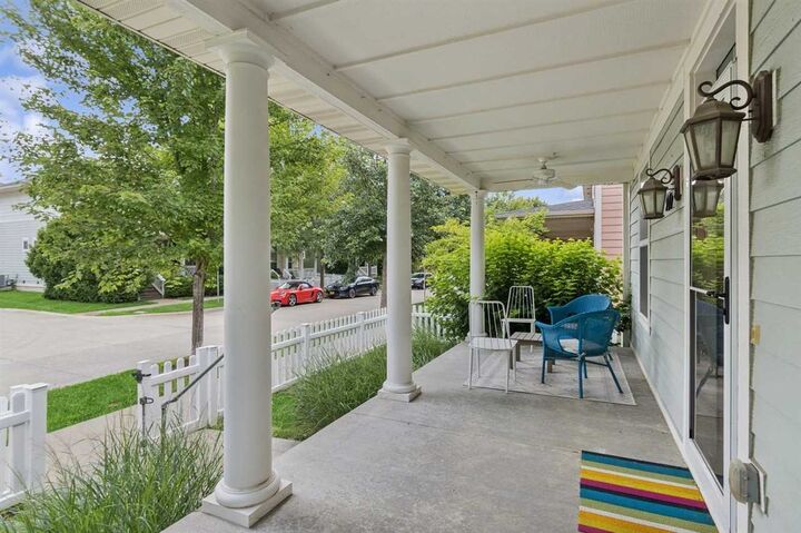 Property Photo: 977 Ball St IA 52245