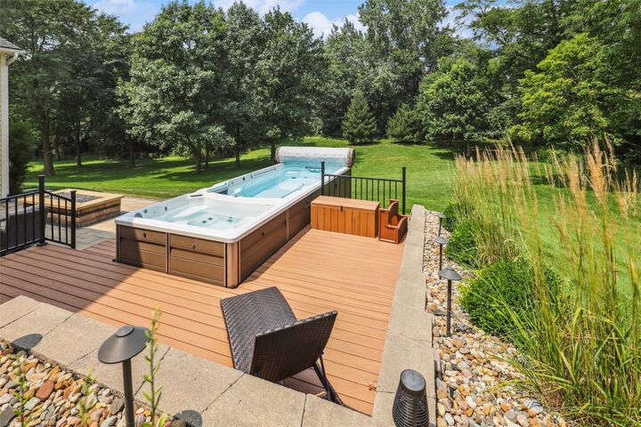Property Photo:  1615 S 43rd Street  IA 50265 