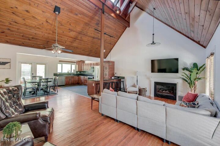 Property Photo:  408 Lakecrest Drive  TN 37748 