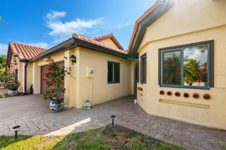 Property Photo: 621 Manatee FL 32937