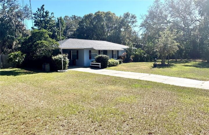 Property Photo: 2955 Howard FL 33860