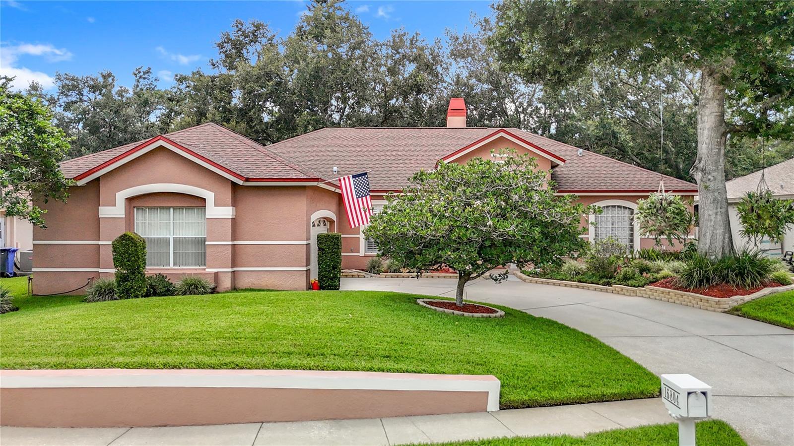 Property Photo:  