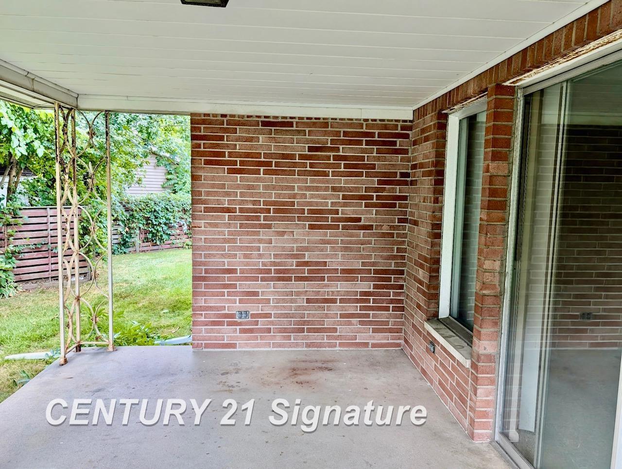 Property Photo: 20 Elmview Court MI 48602