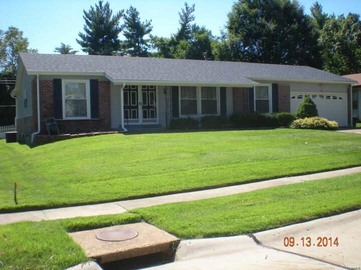 3121 Wintergreen Drive  Florissant MO 63033 photo
