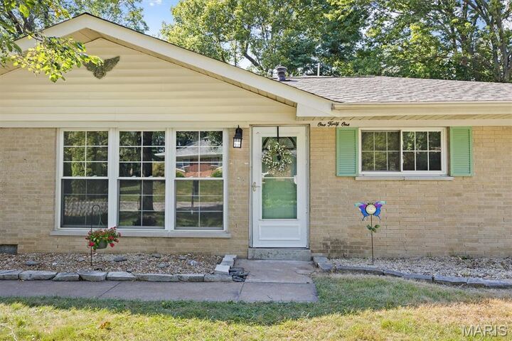 Property Photo:  141 Sunny Slope Drive  IL 62221 