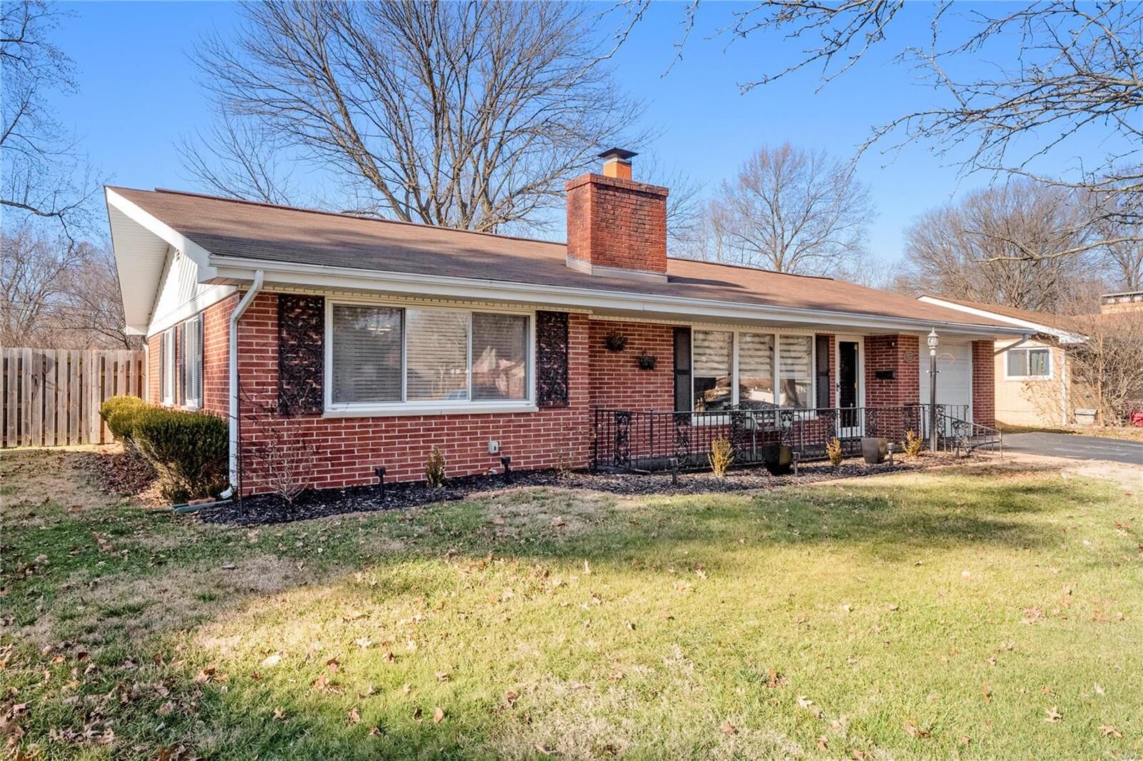 Property Photo:  923 Werner Rd  IL 62223 