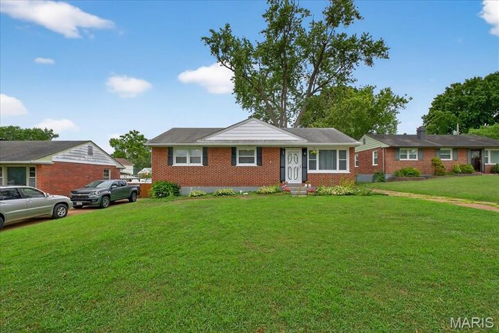 Property Photo:  10814 Galena Court  MO 63123 