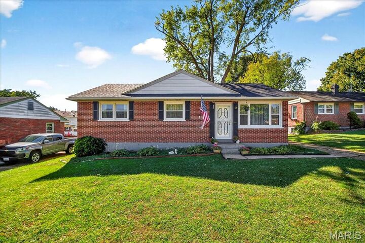 Property Photo: 10814 Galena Court MO 63123
