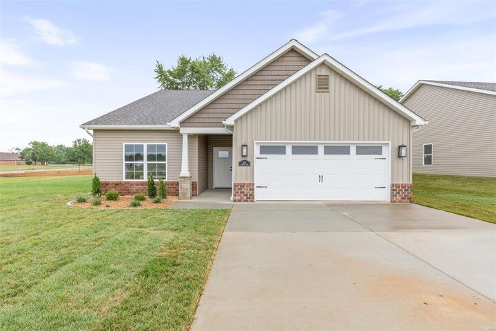 601 Dogwood  Farmington MO 63640 photo