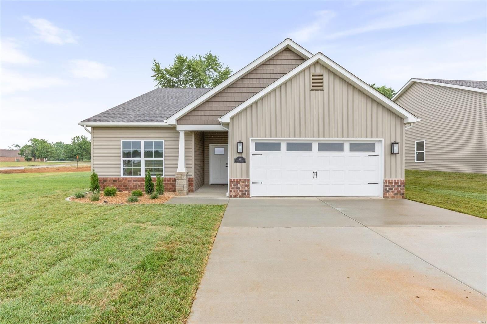 Property Photo: 601 Dogwood MO 63640
