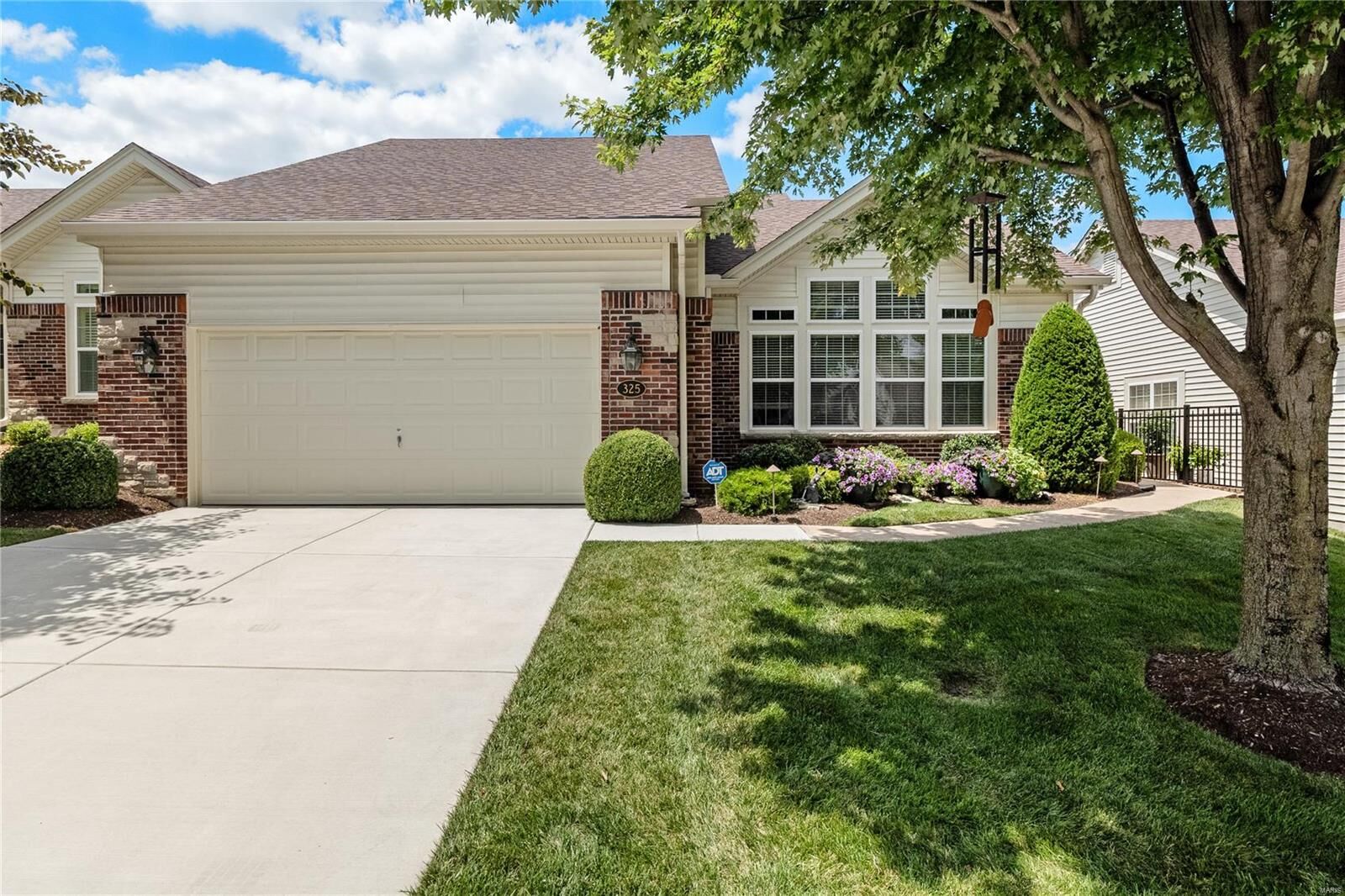 Property Photo:  325 Solar Terrace Court  MO 63017 