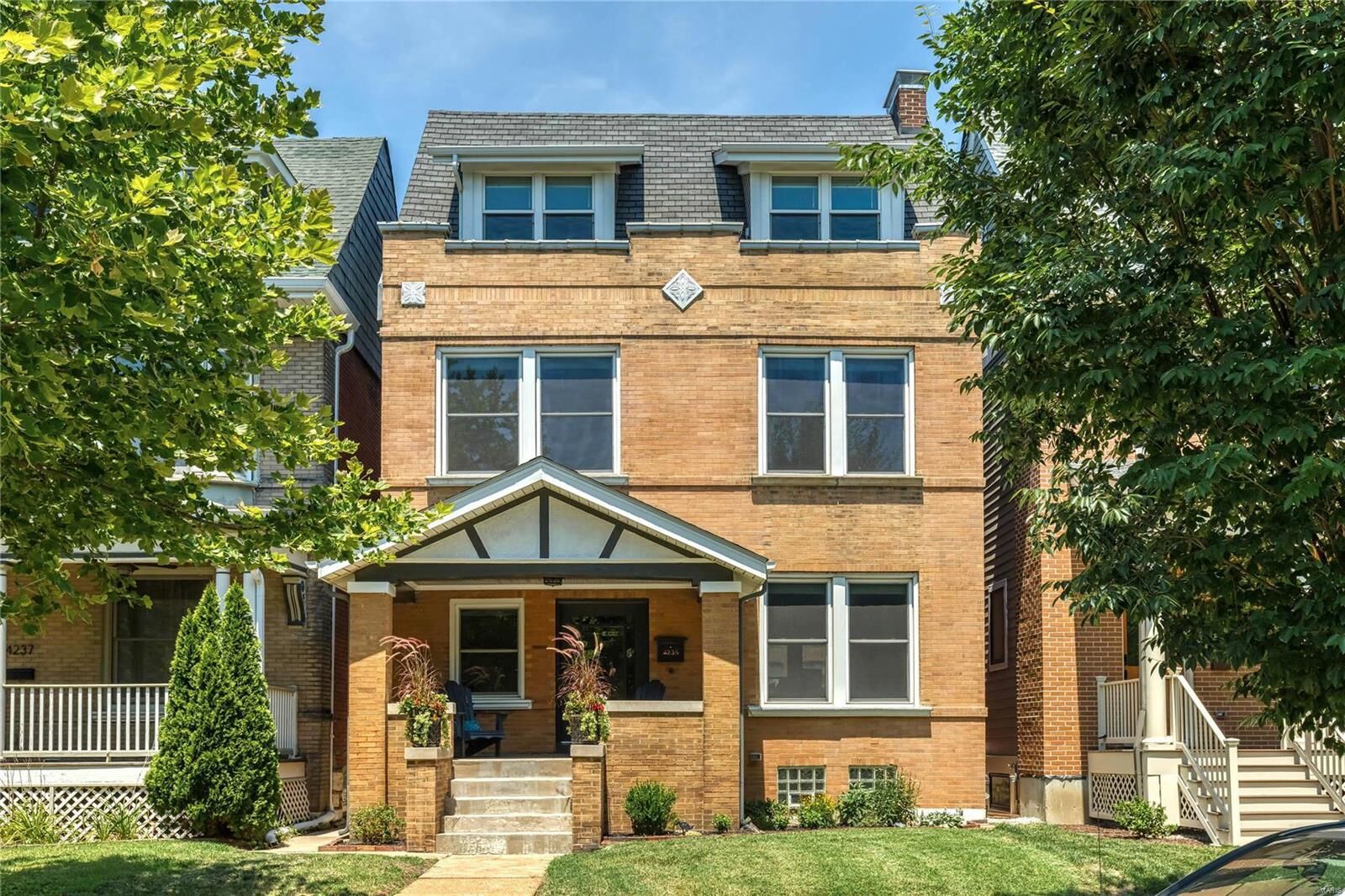 Property Photo:  4235 Maryland Avenue  MO 63108 