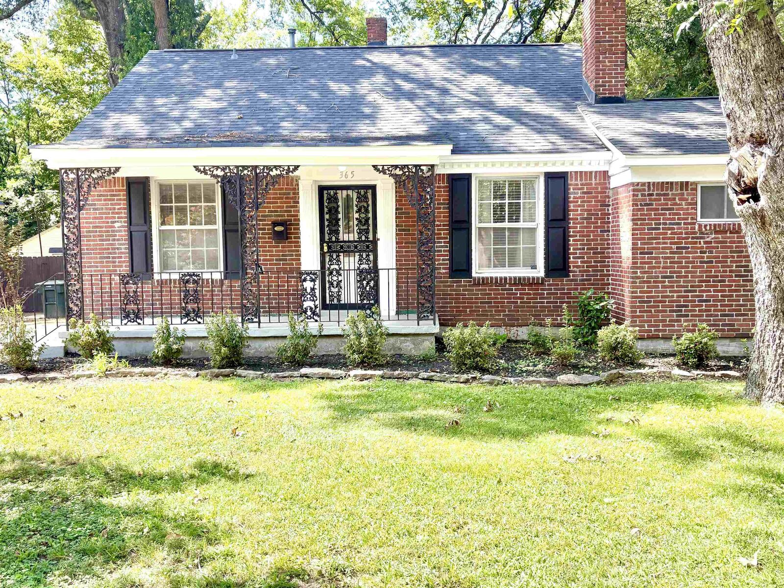 Property Photo: 365 Haynes St TN 38111