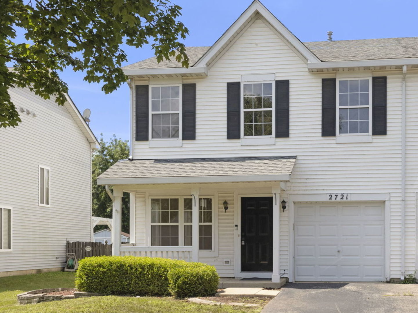 Property Photo: 2721 River Bend Lane IL 60586