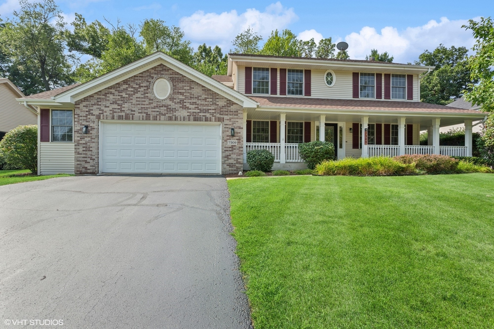 Property Photo:  7309 Vanista Court  IL 61107 