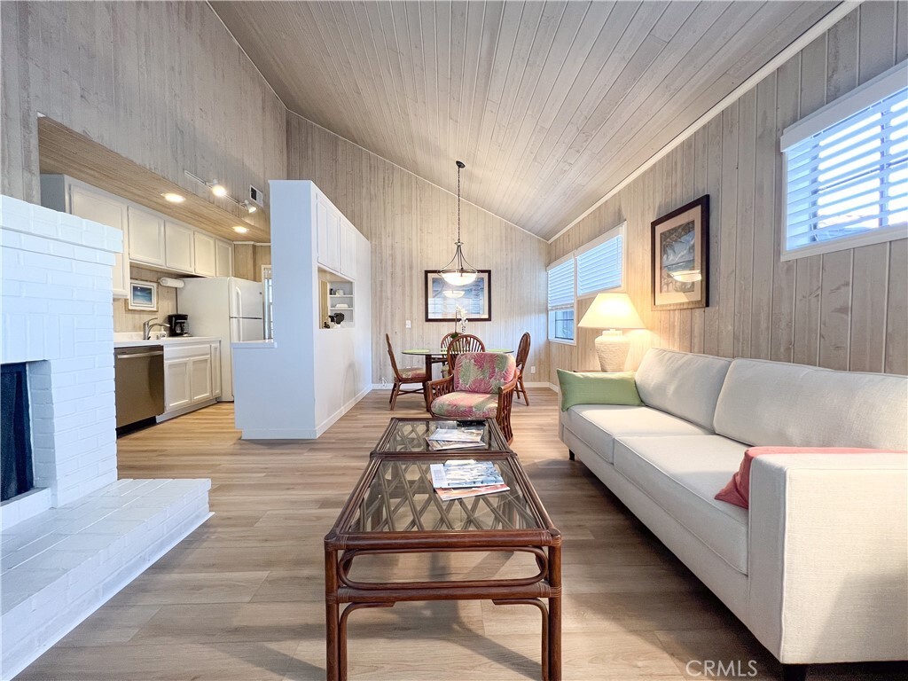Property Photo:  315 1/2 Diamond Avenue  CA 92662 