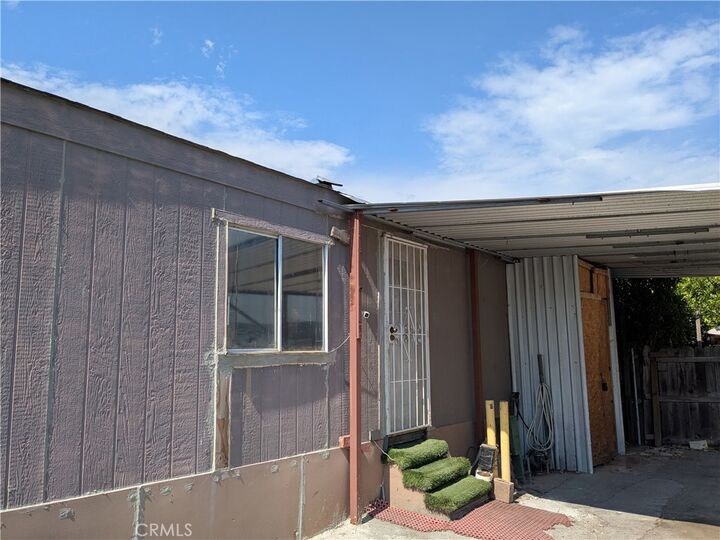 Property Photo:  900 E Denni Street 43  CA 90744 