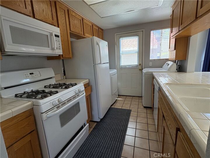 Property Photo:  26939 Avenida Terraza  CA 91350 