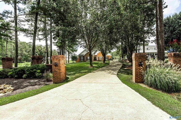 Property Photo:  1590 County Road 136  AL 35959 