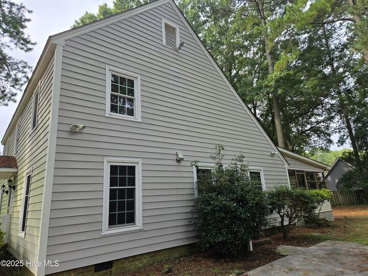 Property Photo:  1404 Captains Road  NC 27886 