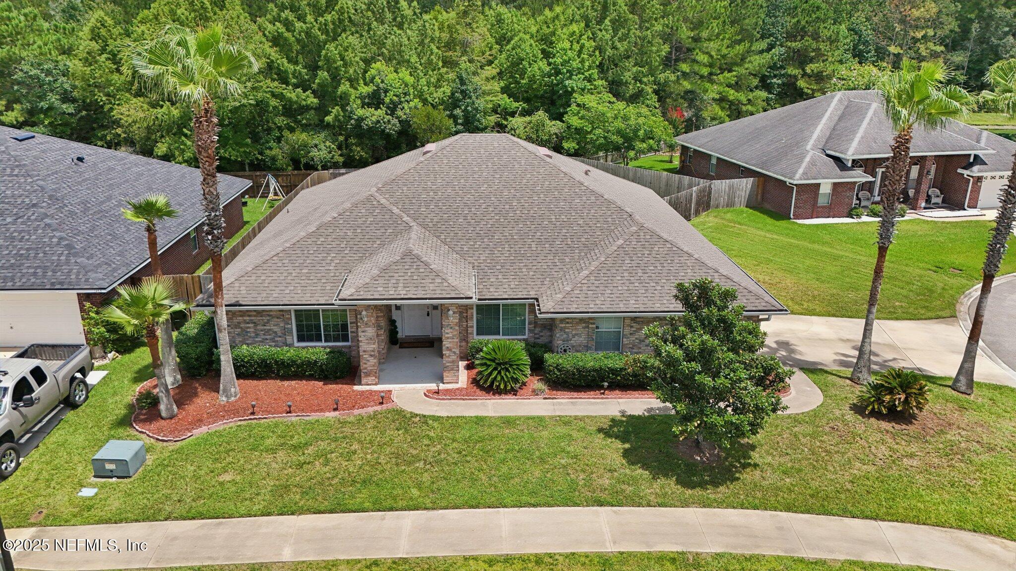 Property Photo: 1437 Heather Glen Lane FL 32068
