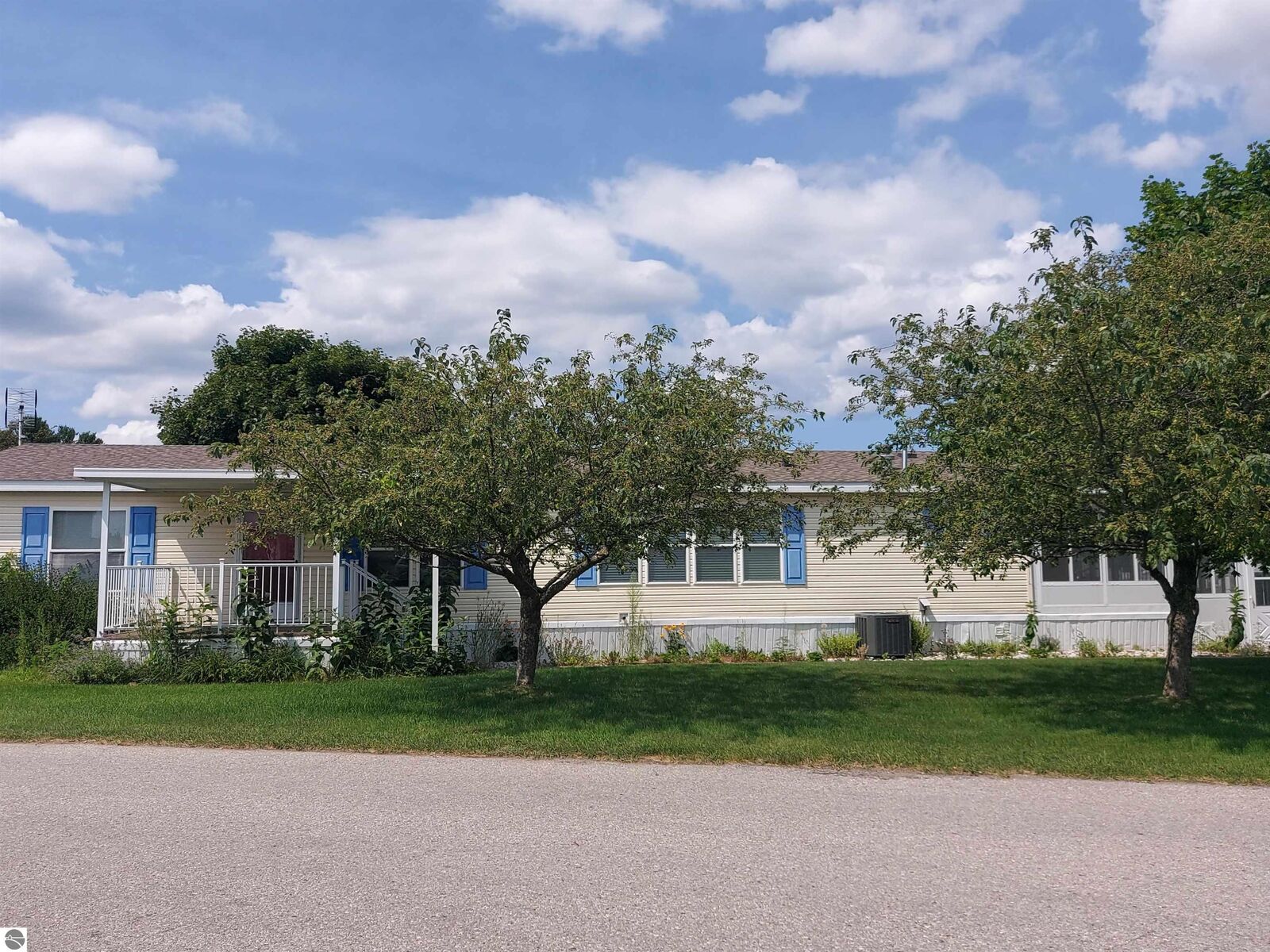 Property Photo: 2307 Leisure Lane MI 49686