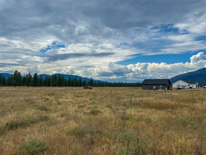 Property Photo:  Nhn Lariat Loop  MT 59873 