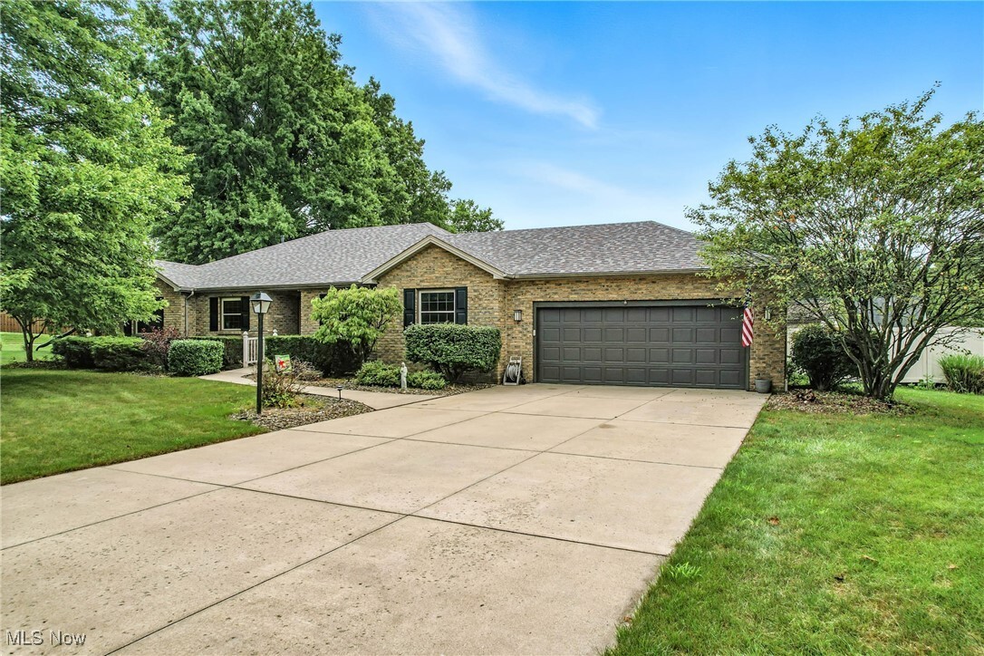 1863 Merlo Court  Niles OH 44446 photo