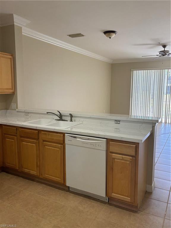 Property Photo:  1004 Hampton Cir  FL 34105 
