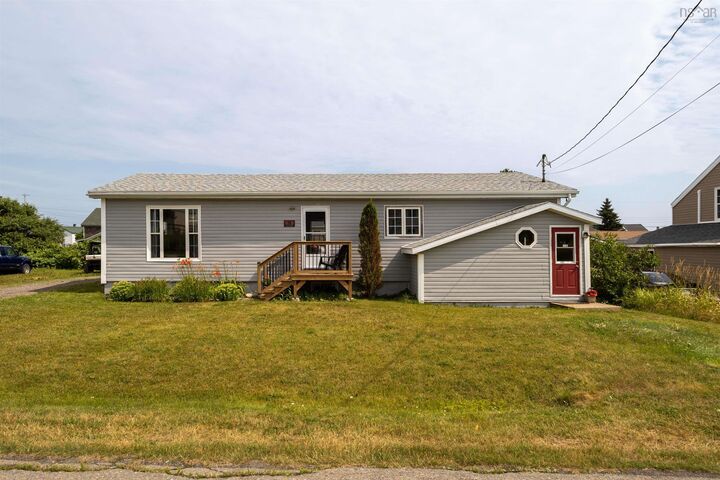 56 Centre Avenue  Donkin NS B1A 6N3 photo