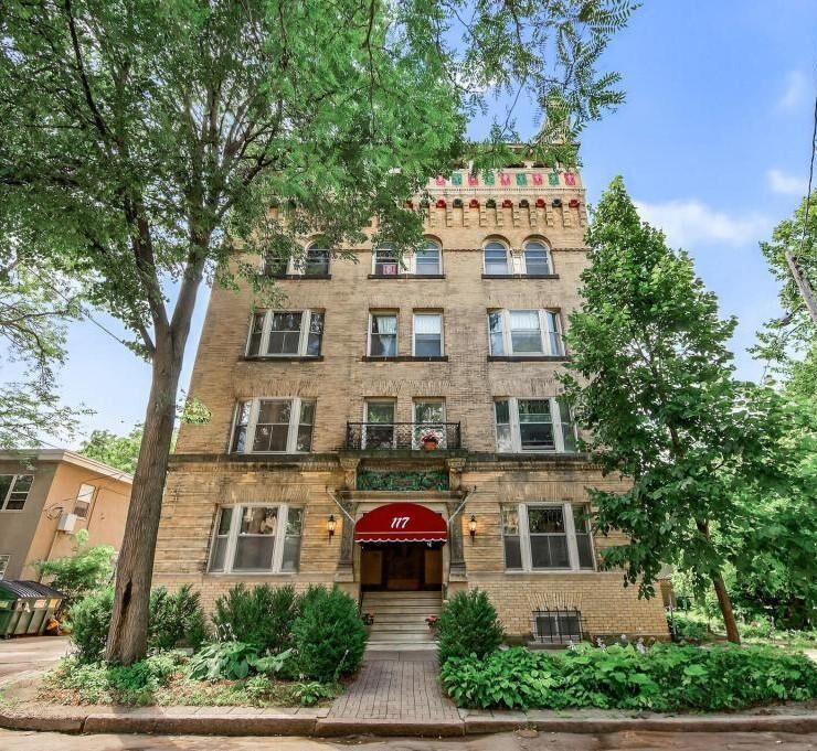 Property Photo:  117 Mackubin Street 1  MN 55102 