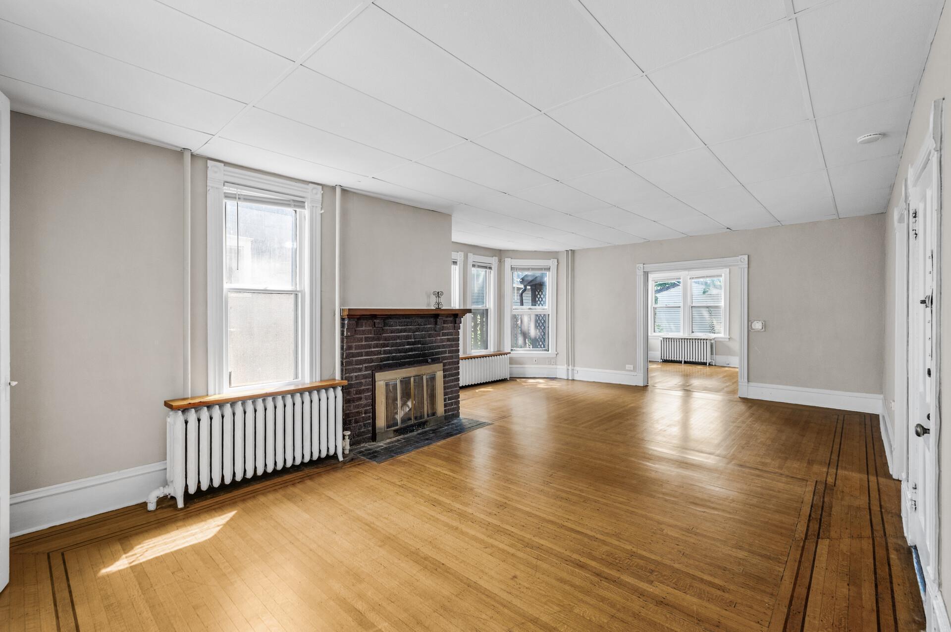 Property Photo: 2816 Garfield Avenue MN 55408