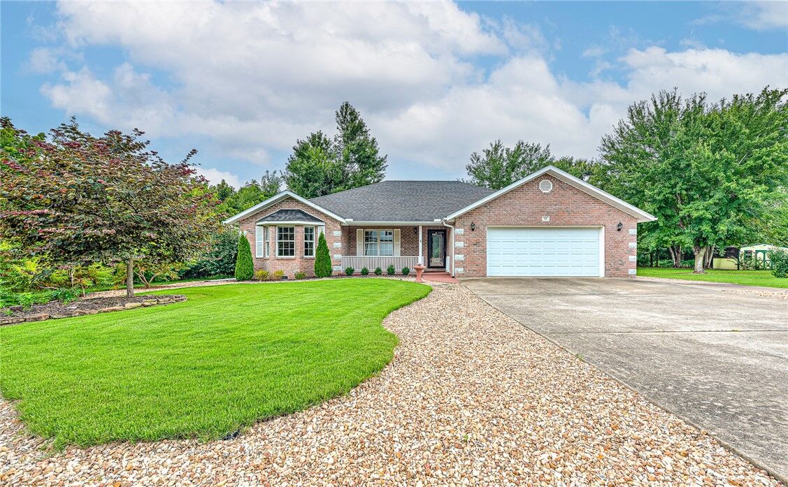 Property Photo: 14 Dunipace Drive AR 72715